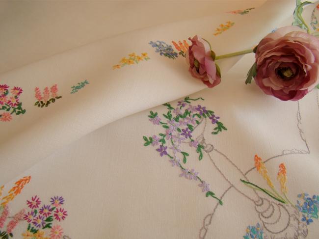 Adorable hand embroidered tablecloth with british garden, so many flowers !