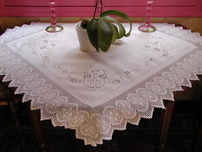 Stunning tablecloth with Colbert openwork and superb crochet lace 1900