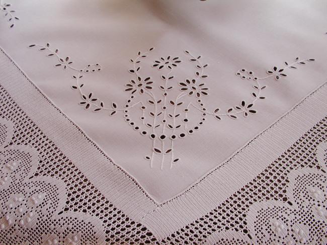 Stunning tablecloth with Colbert openwork and superb crochet lace 1900