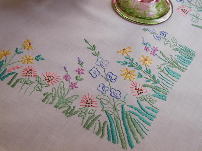 So romantic tablecloth with embroidered english garden with lace edging