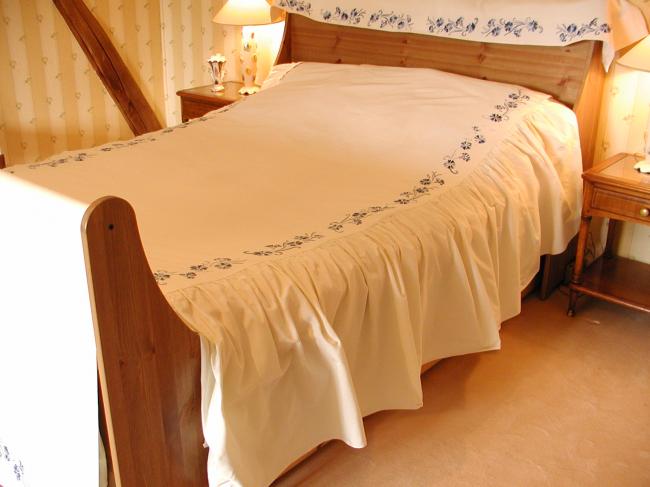Lovely set for bedding  cover with matching curtains and pelmet