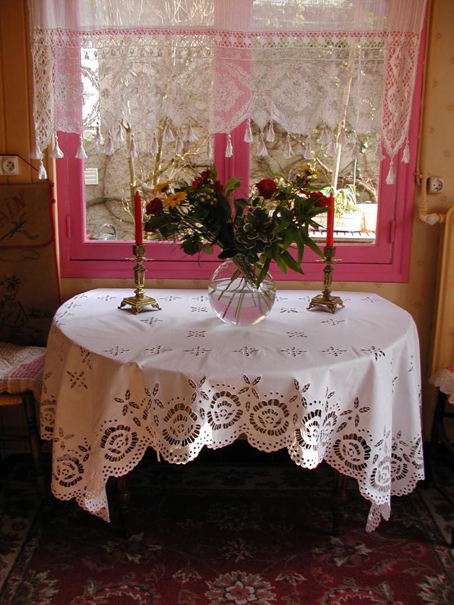 Lovely tablecloth with Richelieu openwork and scalopped edge