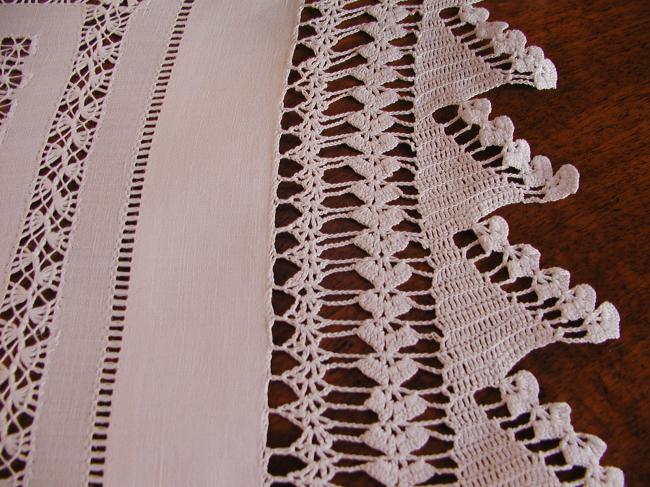 Wonderful bedside tablecloth with drawn thread work and crochet lace