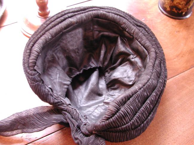 Charming woman turban hat in crepe of black silk 1920