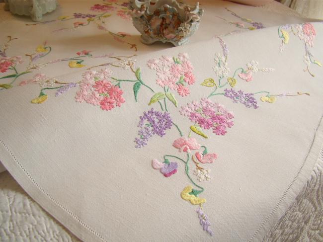 Enchanting small tablecloth with hand-embroidered flowers and sweet peas