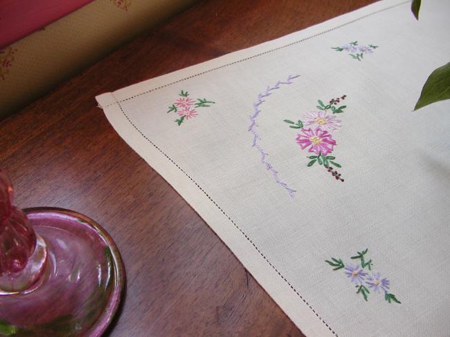 Lovely tray mat with hand embroidered flowers with acidulous colors