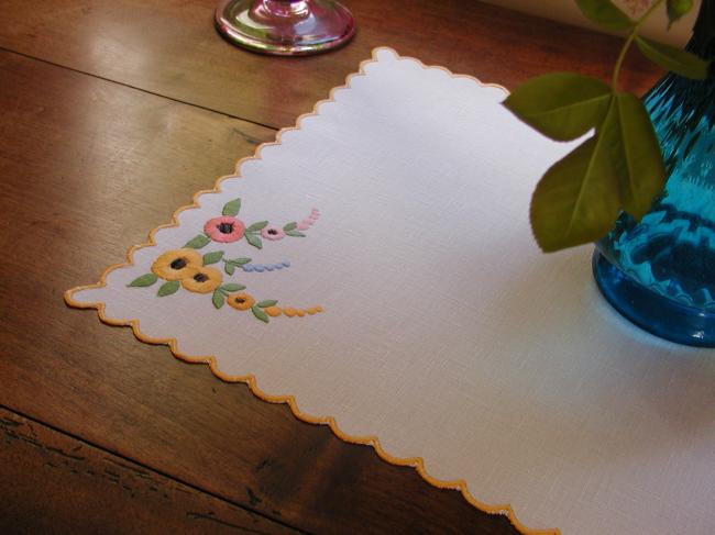 Lovely tray or table centre with stylish embroidered flowers