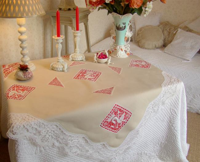 Splendeur de nappe en lin avec insertions de dentelle aux fuseaux et Venise