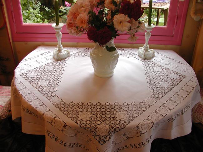 Superb tablecloth with Cilaos and Teneriffe drawn thread works