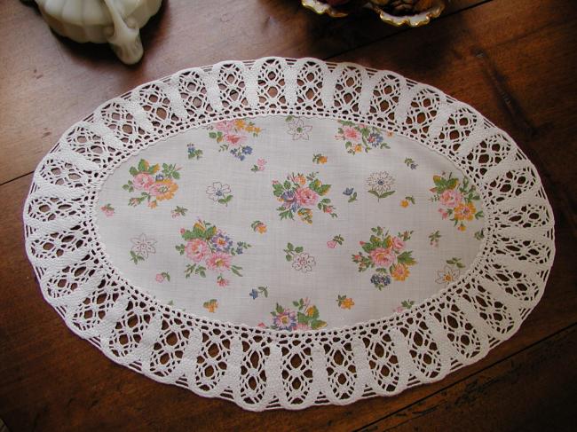 Adorable oval doily with Liberty flowered cotton and bobbin lace edging