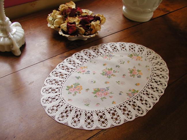 Adorable oval doily with Liberty flowered cotton and bobbin lace edging