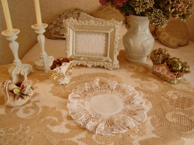 Gorgeous edwardian hairpin lace doily 1900