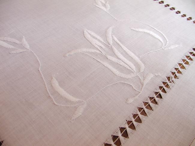 Lovely trolley mat with drawn thread works and white embroidery