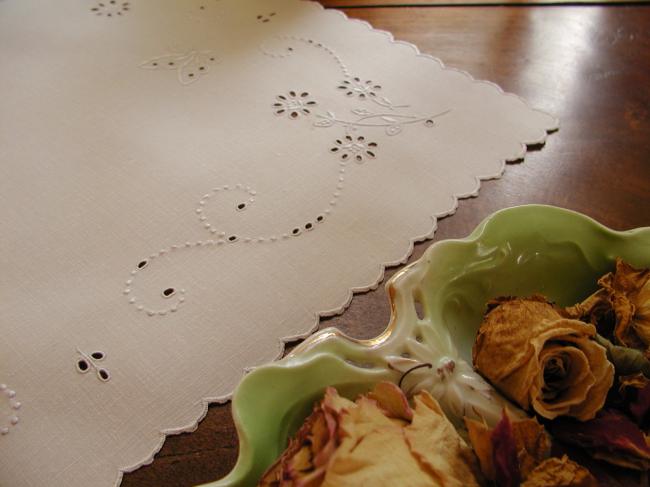 Gorgeous tray cloth in white embroidery with butterflies and flowers