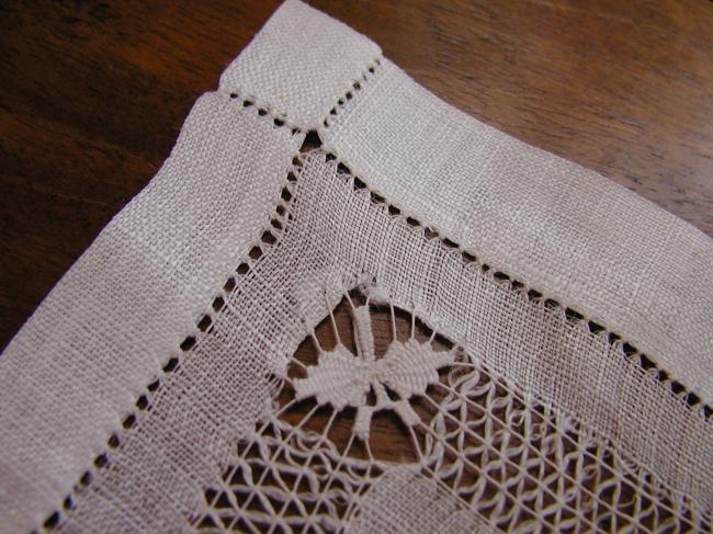 Superb hand-made Pinã doily with exquisite Tenerife drawn thread works