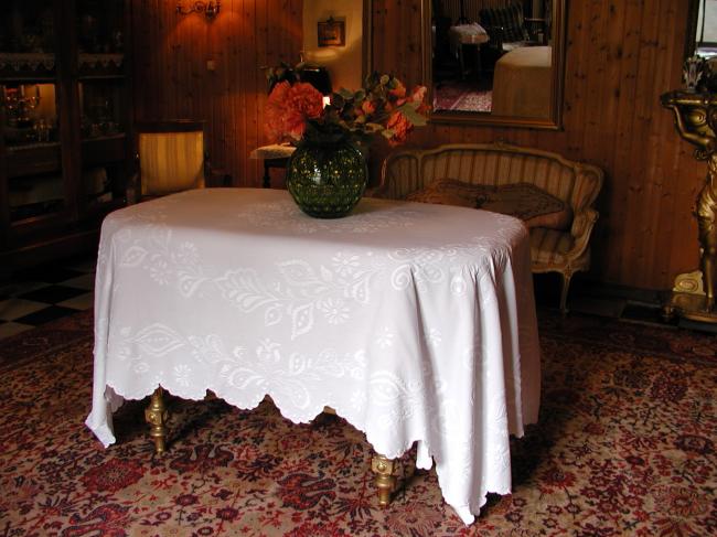 Somptuous large tablecloth with superb Mountmellick embroidery 1900