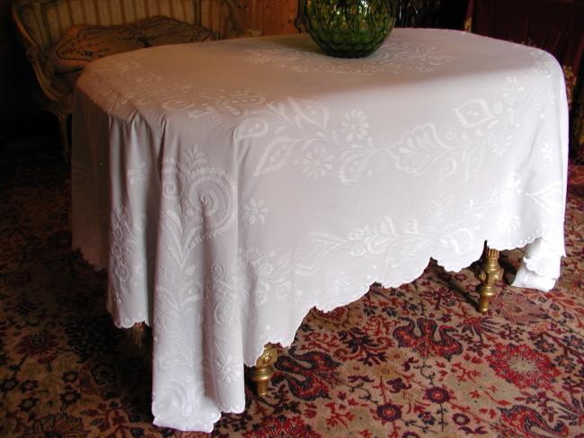 Somptuous large tablecloth with superb Mountmellick embroidery 1900