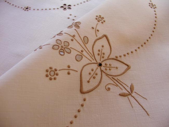 Lovely tablecloth in Madeira embroidery 1930-40