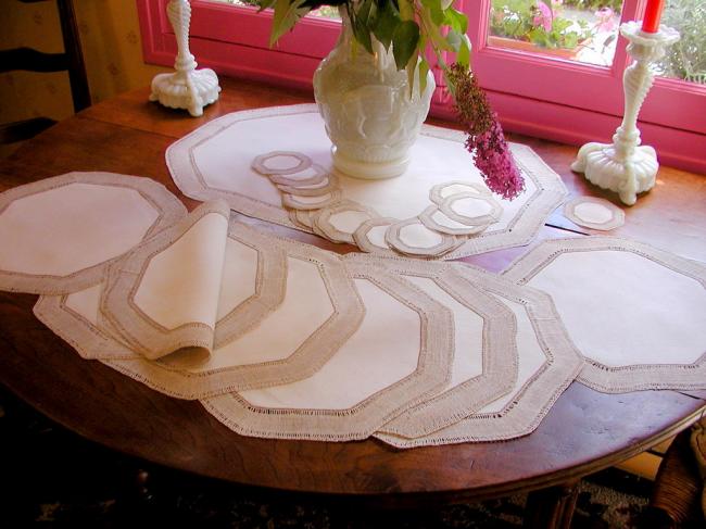 Superb table service 25 pieces in linen with edging in  bobbin 'Torchon' lace