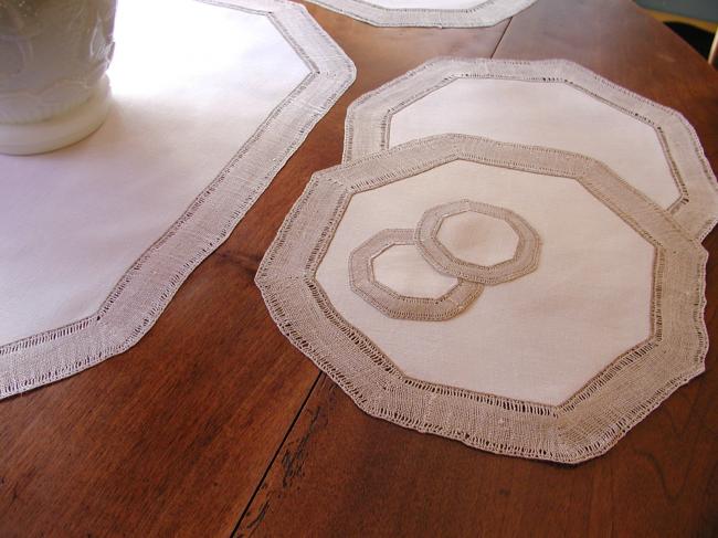 Superb table service 25 pieces in linen with edging in  bobbin 'Torchon' lace