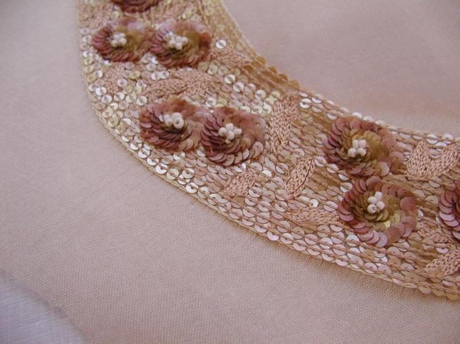 Exceptional collar in Luneville embroidery, pearls & spangles