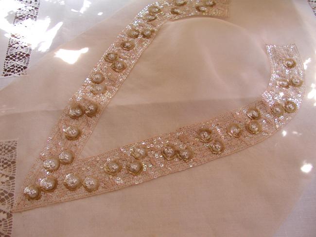 Exceptional collar in Luneville embroidery, pearls & spangles