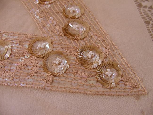 Exceptional collar in Luneville embroidery, pearls & spangles