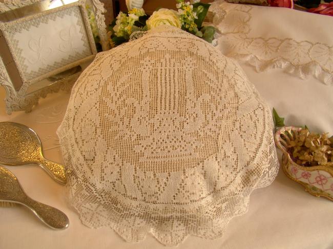 Lovely top of cushion in embroidered net 1900