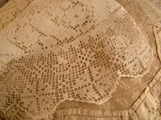 Lovely top of cushion in embroidered net 1900