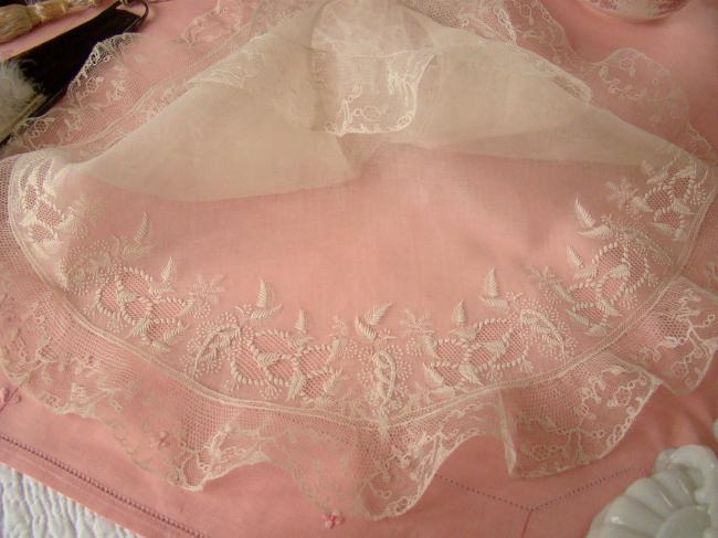 Exceptionnel châle à la Marie Antoinette, en fil de main,riche broderie&dentelle