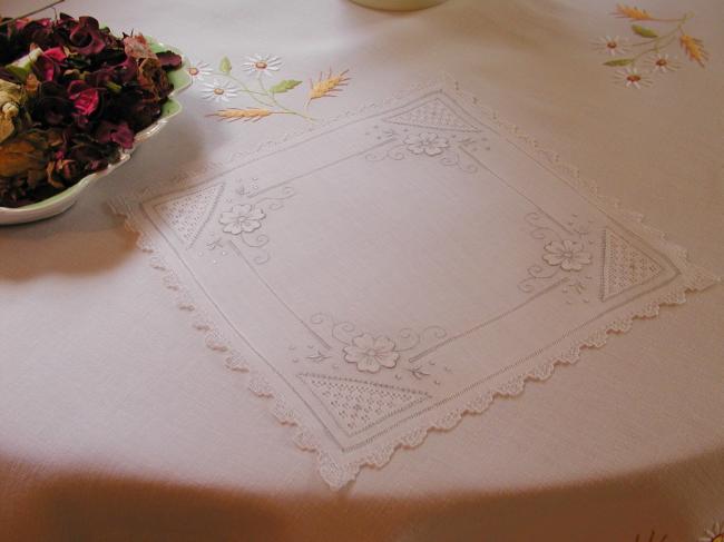 Stunning handkerchief in linon  with hand-embroidery & appliqué of flowers