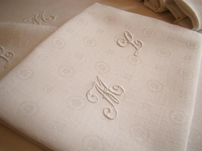 Linge ancien :6 serviettes en damas de lin avec semis de fleurette monogramme ML