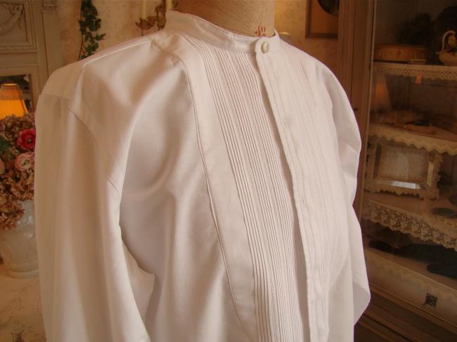 Superbe chemise liquette avec plastron plis religieux pour homme