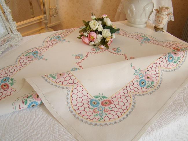 Romantique nappe en lin brodée de fleurs aux  couleurs acidulées