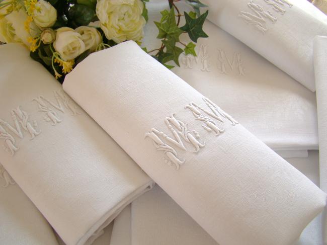 Somptueux service de table et ses 18 serviettes, damas de lin, monogramme MM