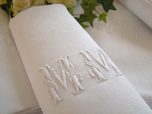 Somptueux service de table et ses 18 serviettes, damas de lin, monogramme MM