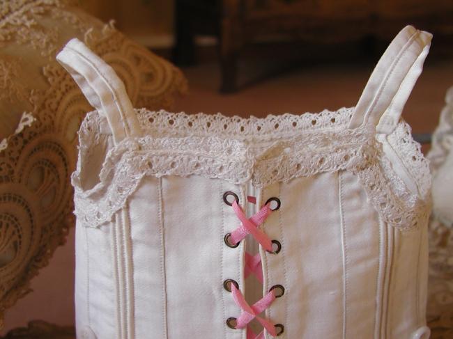 Adorable little corset for doll (Jumeau N°10 ?) in ivory silk with picot lace