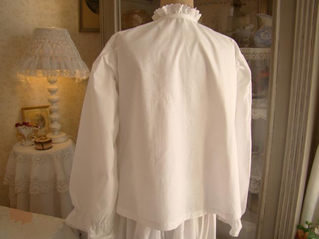 Très gracieux chemisier en batiste, plis religieux et broderie anglaise 1900