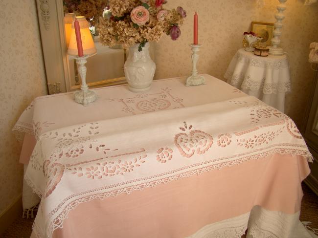 Superbe nappe brodée à la Richelieu et dentelle aux fuseaux 1900