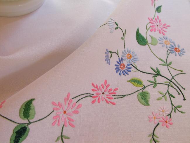 Really romantic tablecloth with hand-embroidered flowers and lace edging