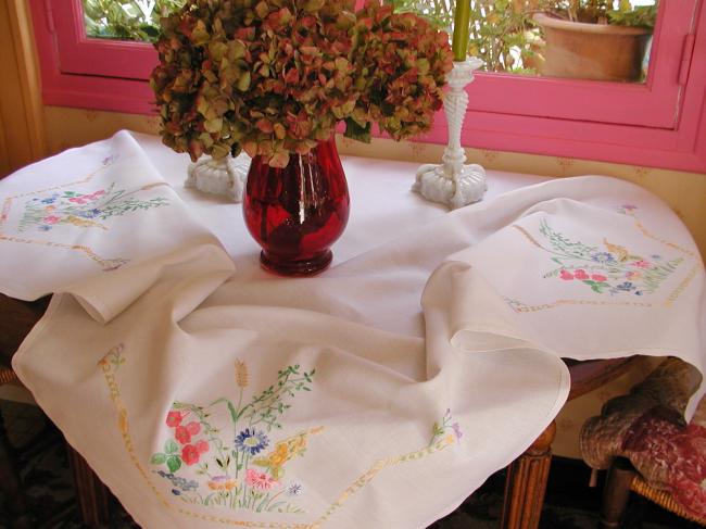 Breathtaking tablecloth with rich colours hand-embroidered summer flowers