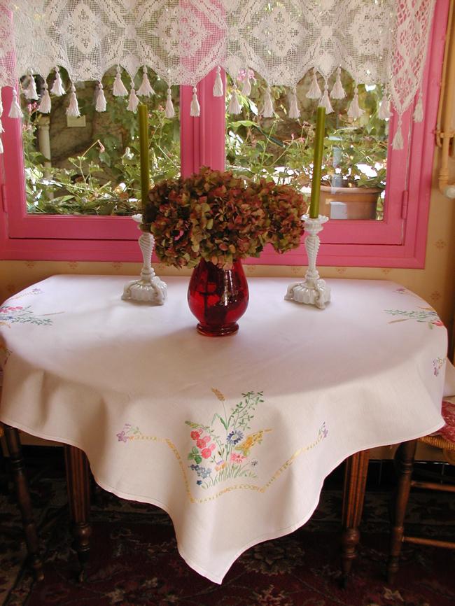 Breathtaking tablecloth with rich colours hand-embroidered summer flowers