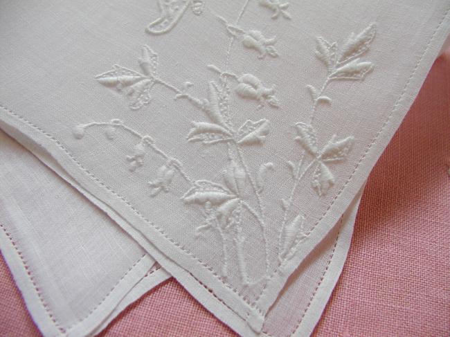 Superb handkerchief in batiste of linen with handmade butterfly & lily of valley