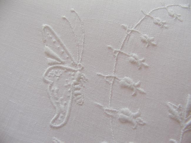 Superb handkerchief in batiste of linen with handmade butterfly & lily of valley