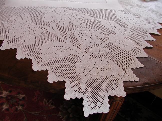 Merveilleux grand centre de table en dentelle faite main avec fleurs1900