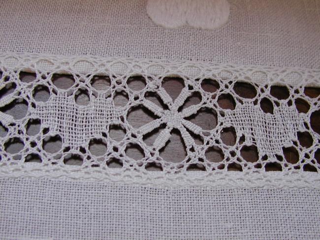 Wonderful and rich embroidered tablecloth with large insert of Cluny lace 1893