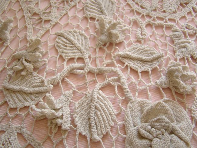 Sublime chemin de table en dentelle Renaissance, crochet, point de milan 1900