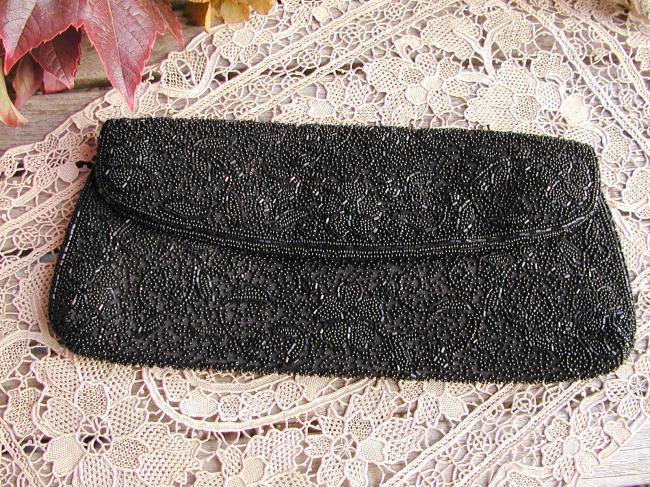 So gorgeous vintage evening bag with hand-embroidered beads 1920