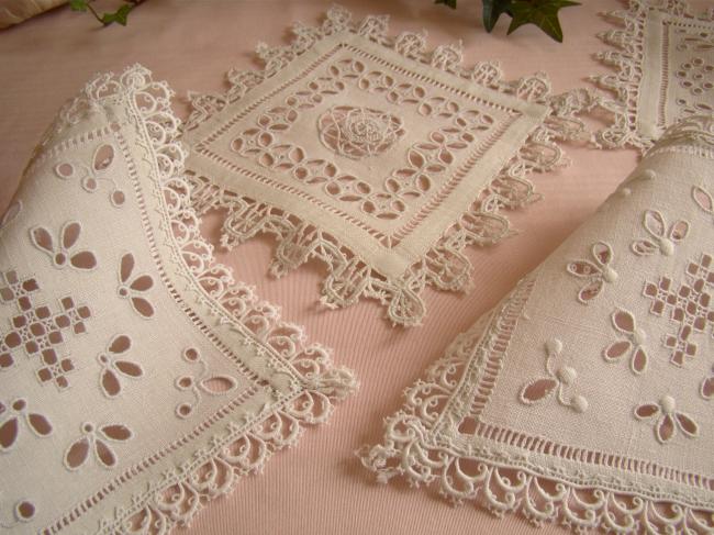 Gorgeous set of 4 doilies in linen with broderie anglaise and Venise  1900