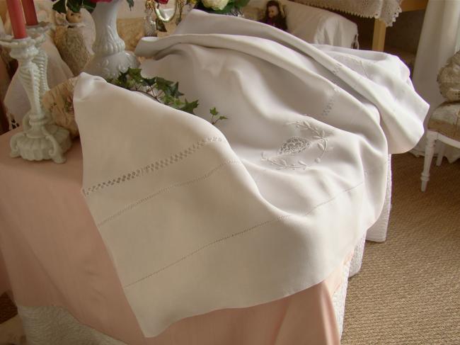 Superb linen sheet with hand-embroidered openwork and Venice inserts